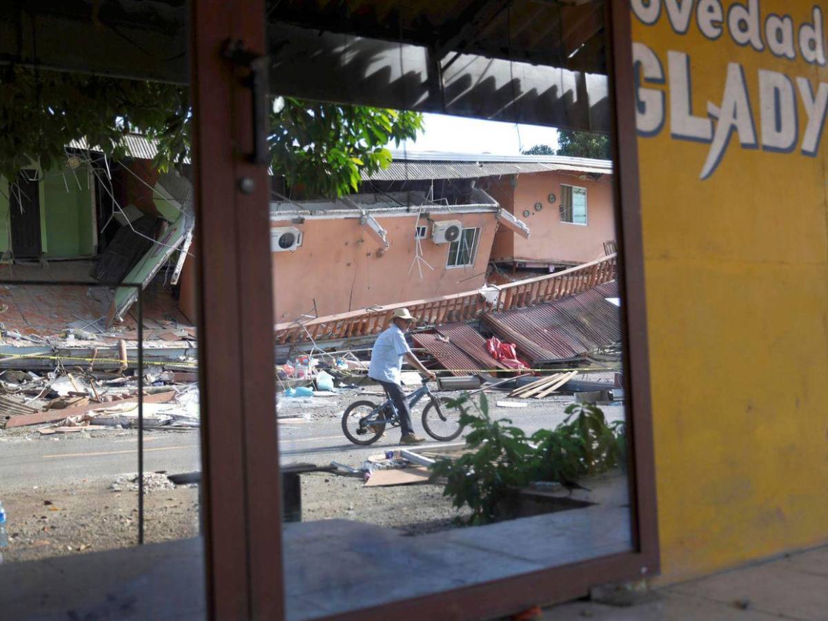 Sin hogar, agua y con miedo: más de 100 réplicas registra Tonosí tras terremoto en Panamá