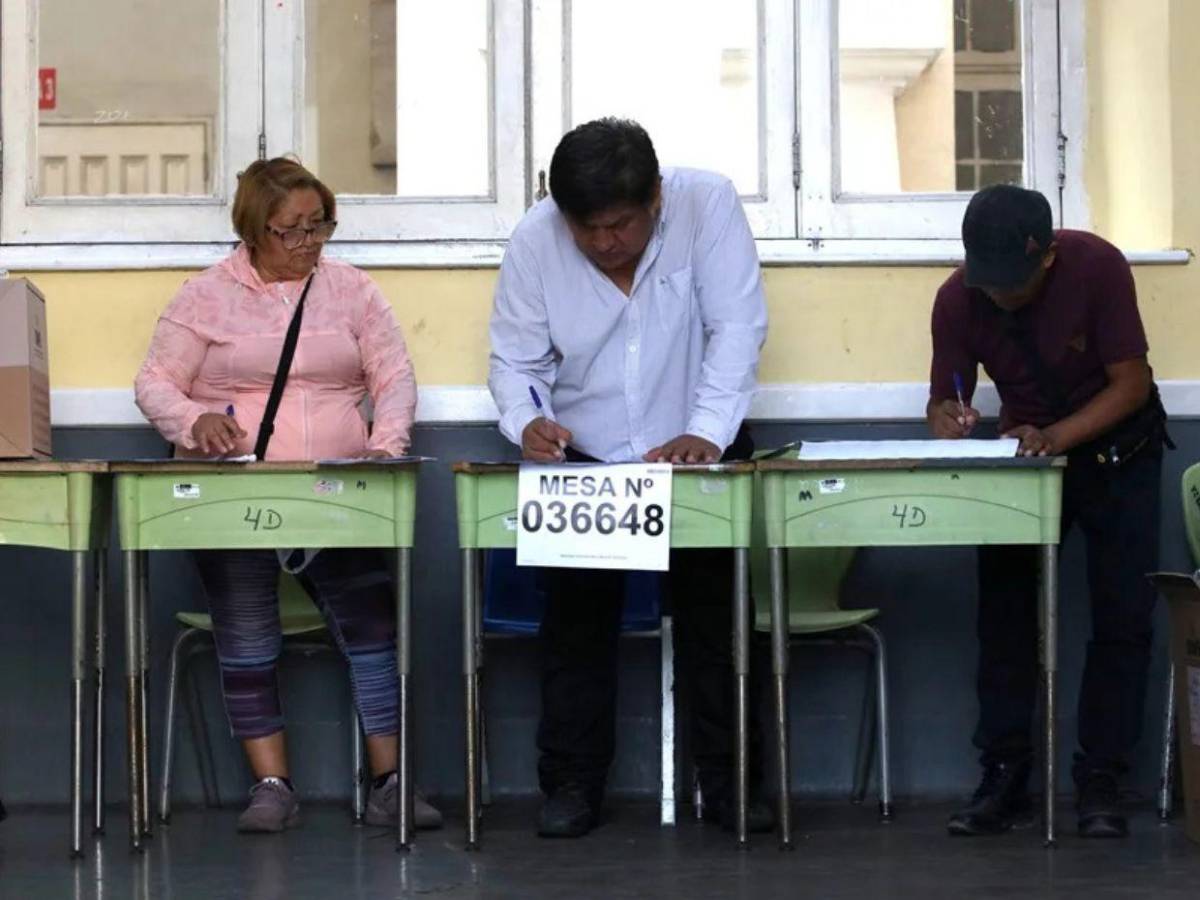Caos electoral en Perú: denuncias de fraude y votos extraviados