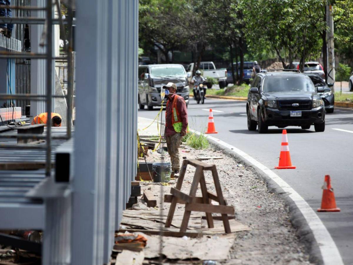 Avances notorios: ¿cuándo finaliza la construcción del puente peatonal de la Teletón?
