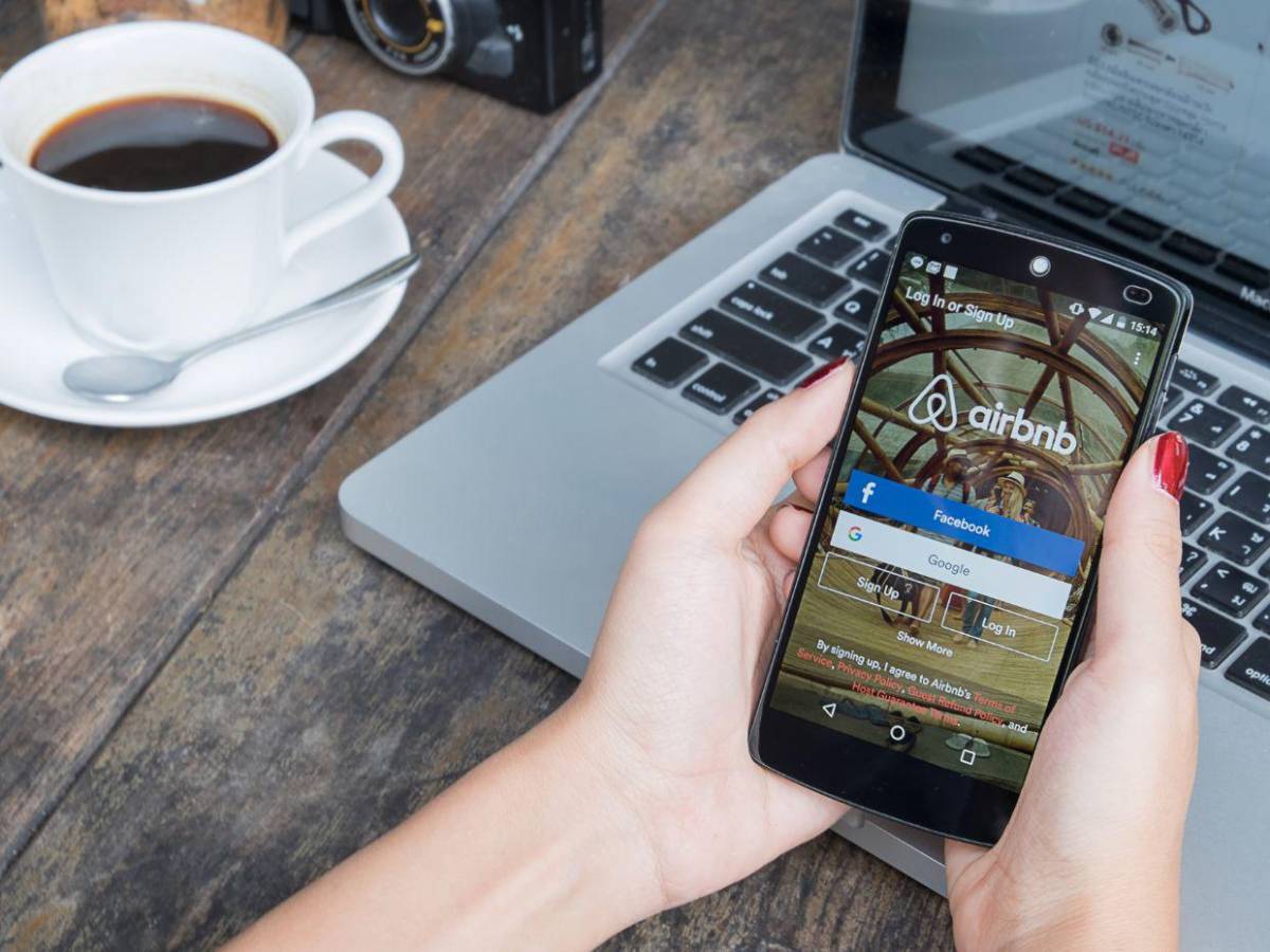 Airbnb, Booking y Google Viajes ¿Cuál es la diferencia entre estas plataformas?