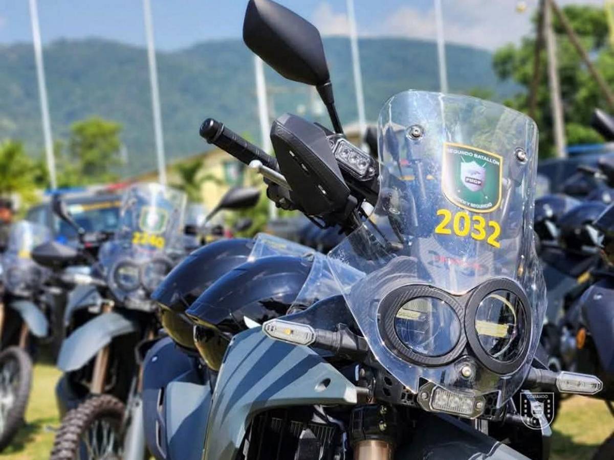 Con entrega de 110 vehículos  refuerzan operaciones de seguridad en zona norte de Honduras
