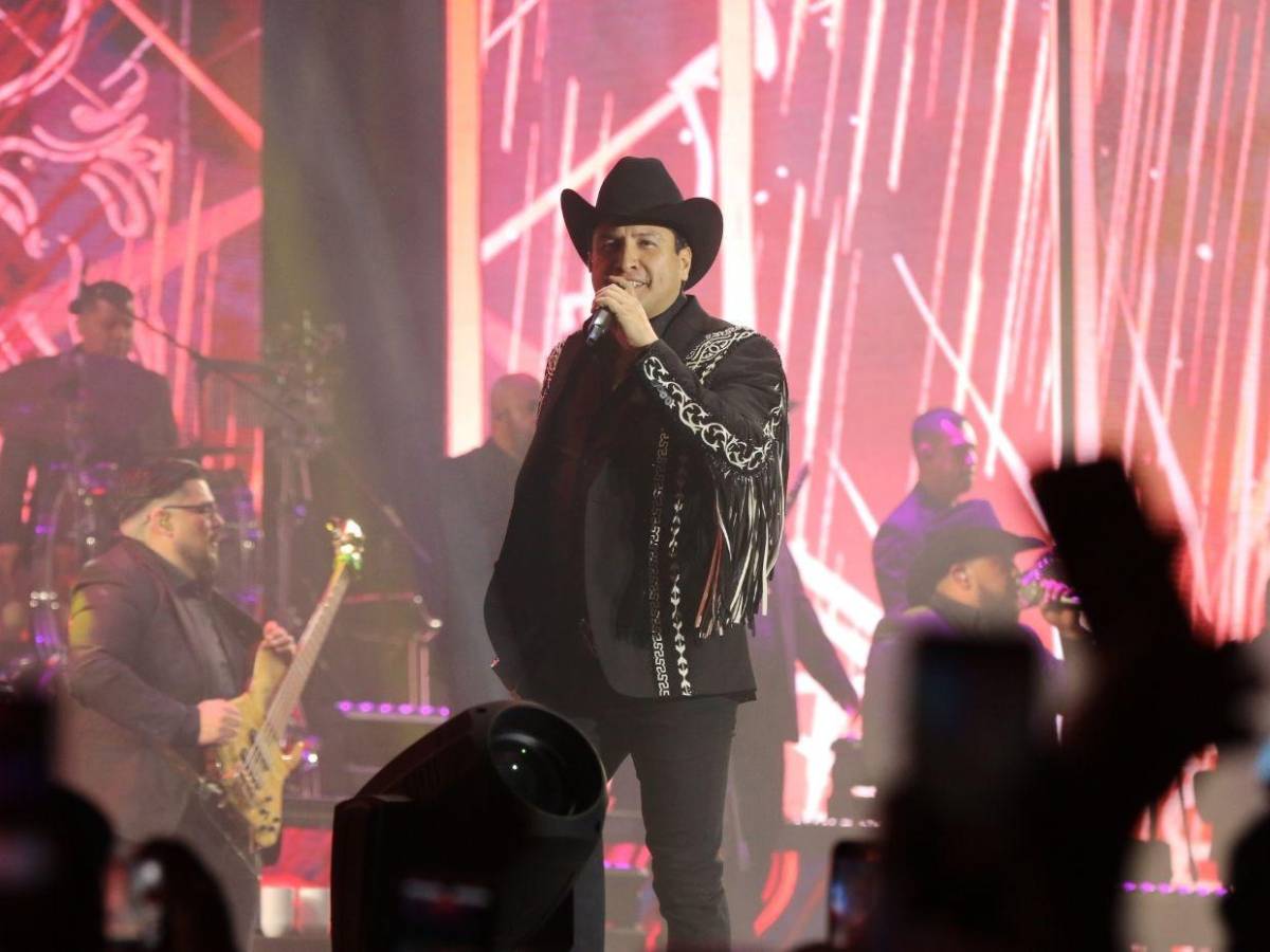 Las mejores imágenes que dejó el concierto de Julión Álvarez en Honduras