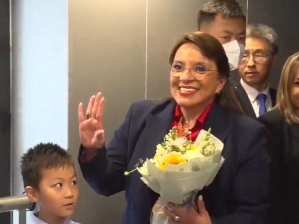 Presidenta Xiomara Castro llega a China