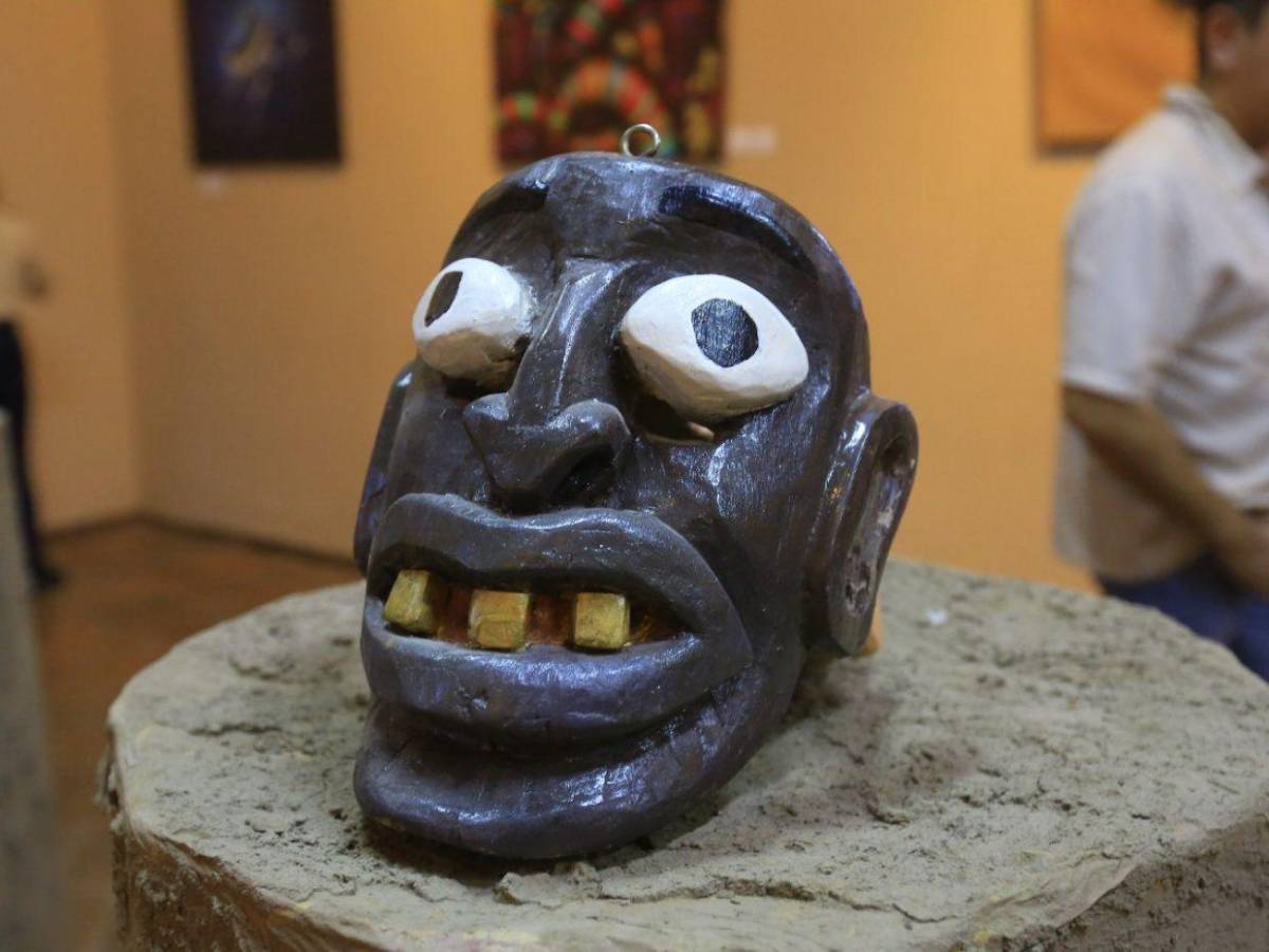 Arte y tradición en Comayagua: exposición de pinturas y máscaras en Semana Santa Arte y tradición en Comayagua: exposición de pinturas y máscaras en Semana Santa