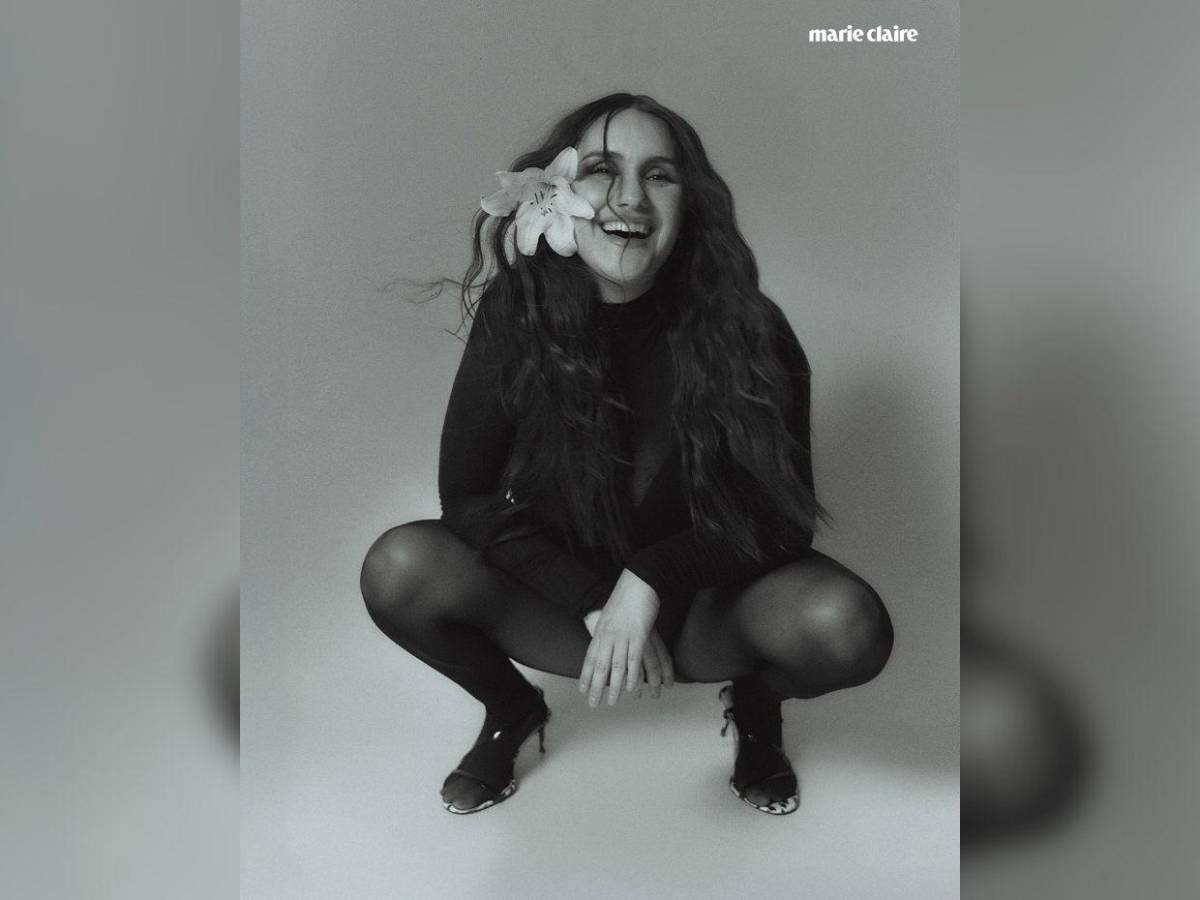 Dulce María anuncia su segundo embarazo con una emotiva sesión