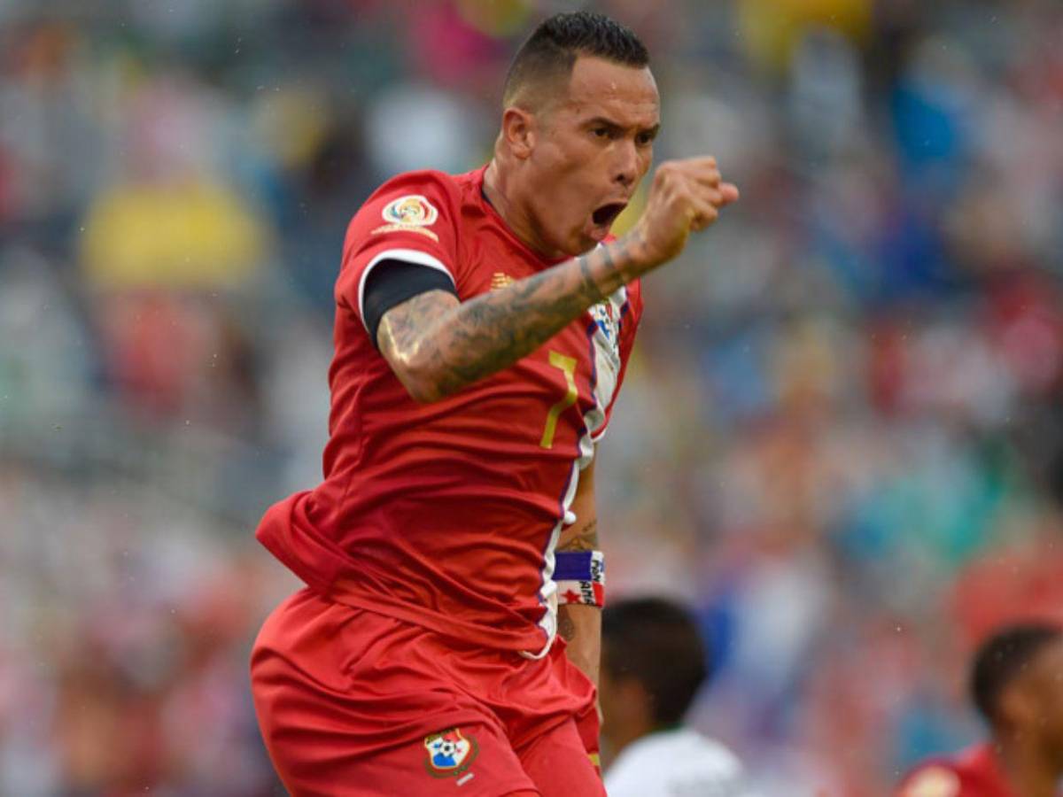 Los máximos goleadores de las Selecciones de Concacaf, ¿cuántos marcó Carlos Pavón?