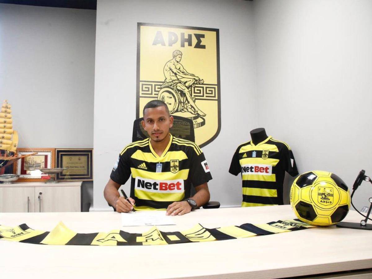 Edwin Rodríguez firmó oficialmente como nuevo jugador del Aris