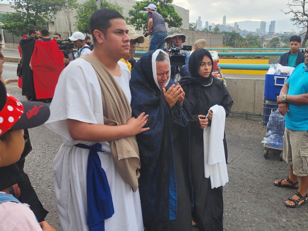 La comunidad católica se prepara con varios meses de anticipación para representar de la mejor manera la muerte y resurrección de Jesús.