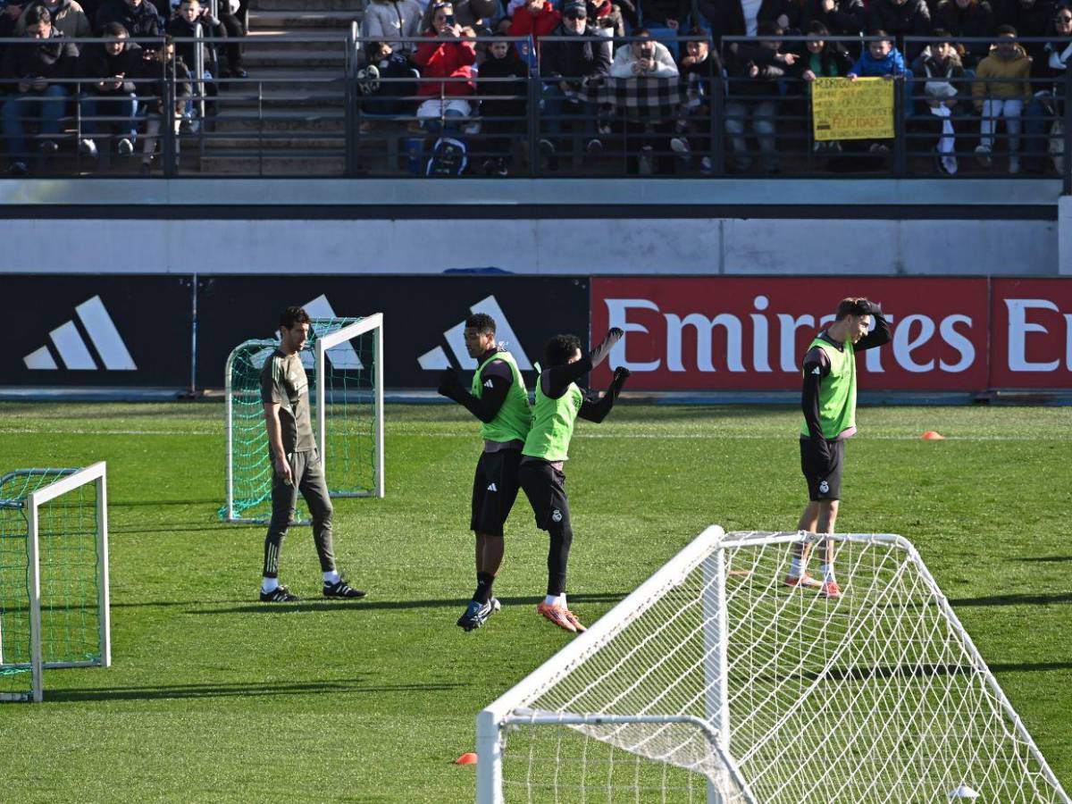 Real Madrid arropa a su afición y despierta ilusión en su penúltima práctica
