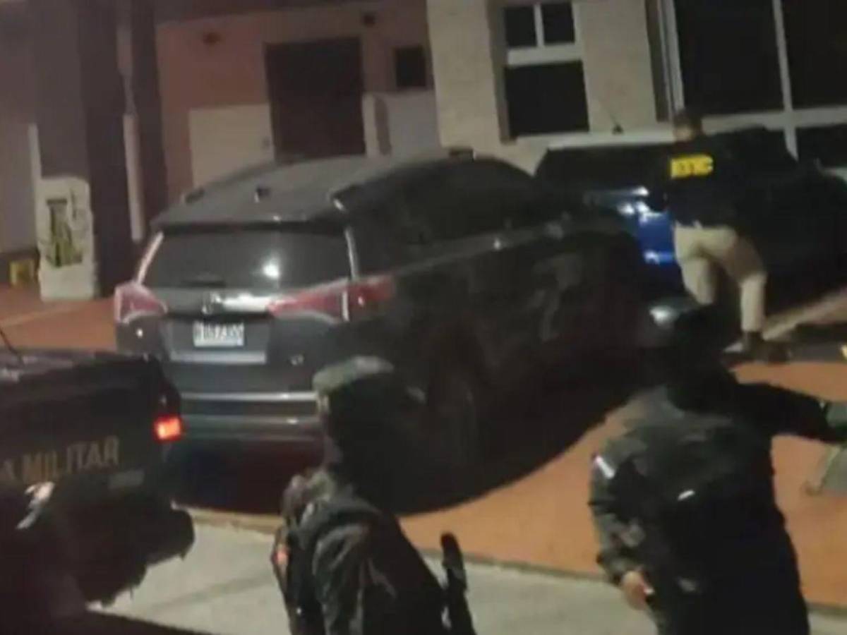 Esto encontraron en lujosa casa tras la fuga del hijo de Iván Velásquez, exgerente de Koriun