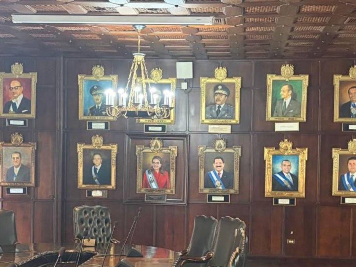 ¿Es cierto que quitaron el cuadro de Xiomara Castro de Casa Presidencial?