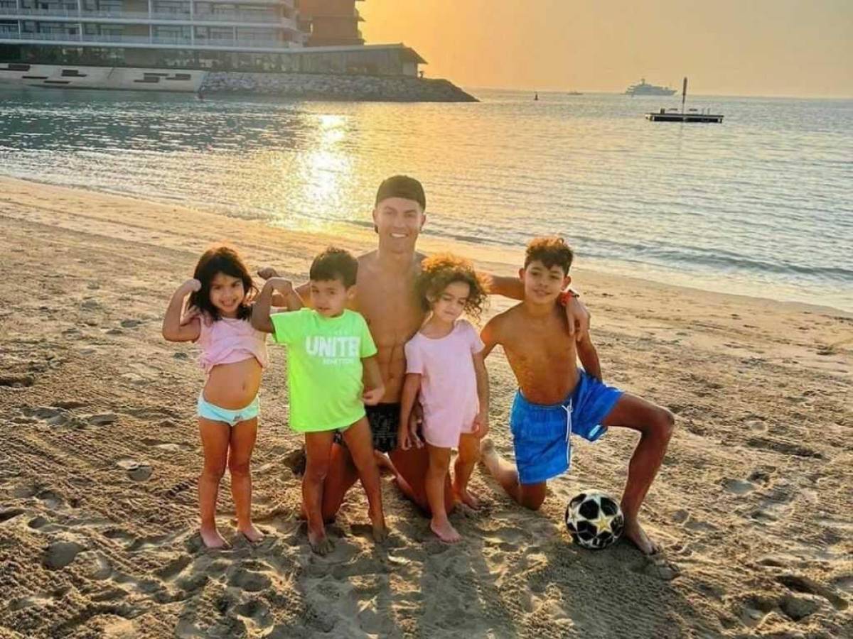“Amor para siempre”: Cristiano Ronaldo comparte tierna foto con su nueva bebé