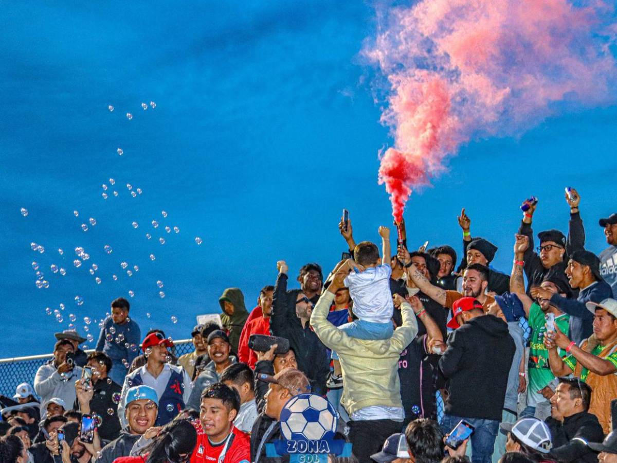 Beneficios y salarios de futbolistas hondureños que van a jugar burocrático a EE UU