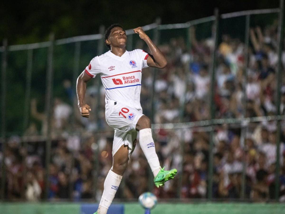 Fichajes: Tres jugadores se van de Olimpia y la millonada que pide Platense por Erick Puerto