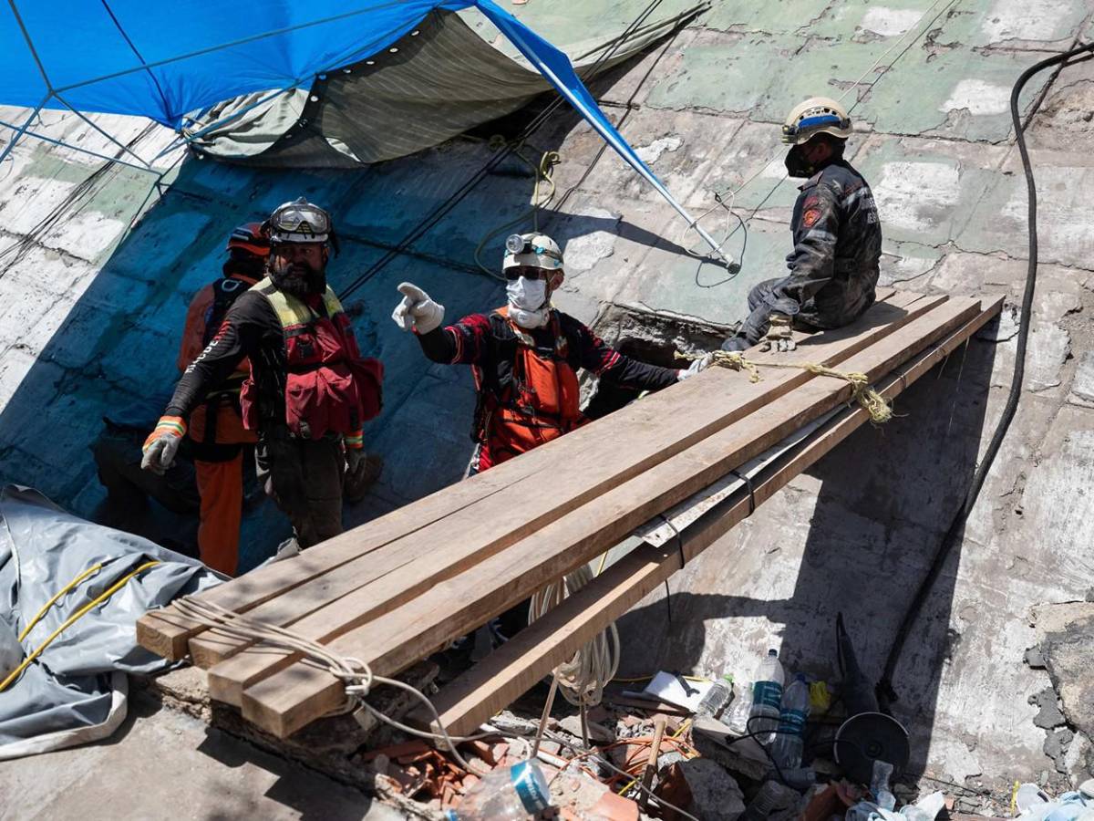 A una semana de los terremotos, Venezuela aún enfrenta la devastación y el dolor