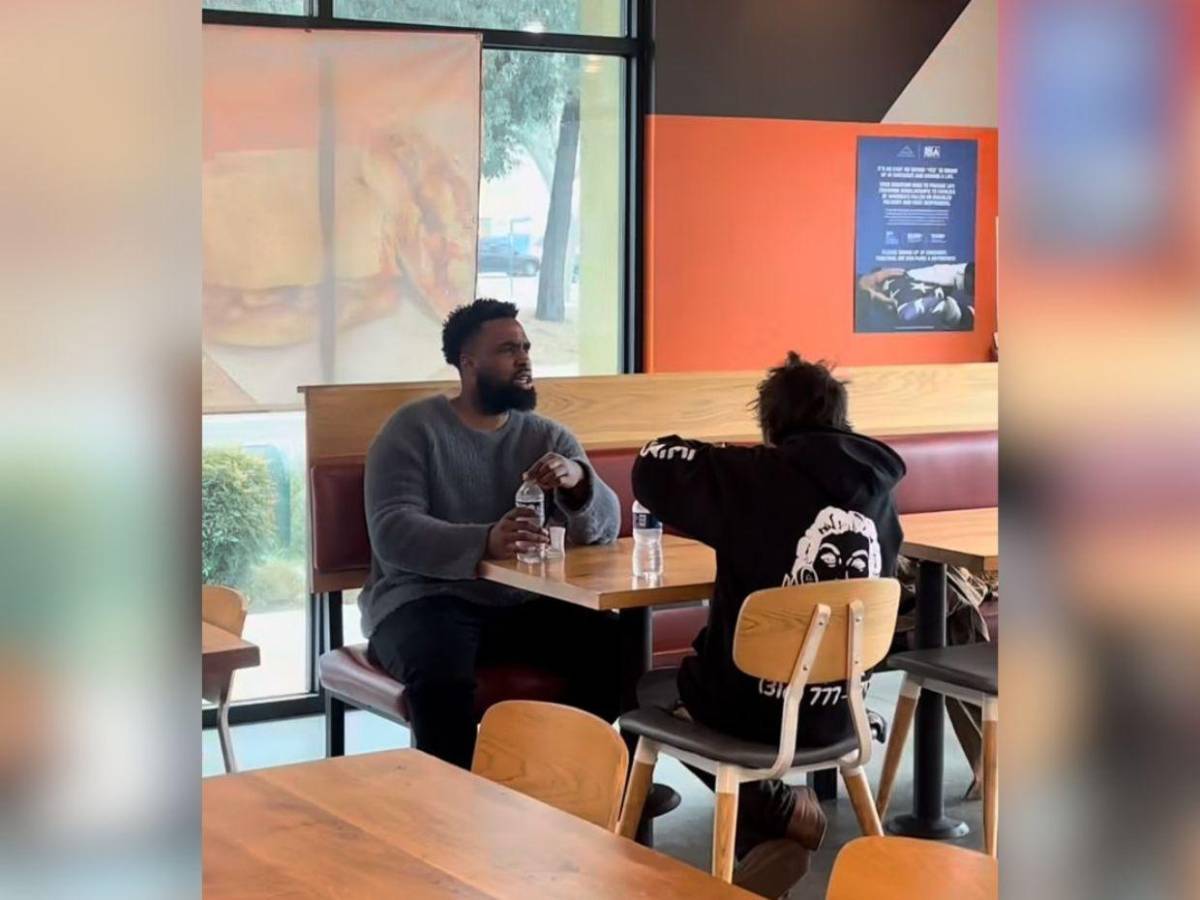 Tras causar daños en un cuarto de hotel, Tylor Chase es internado en el hospital