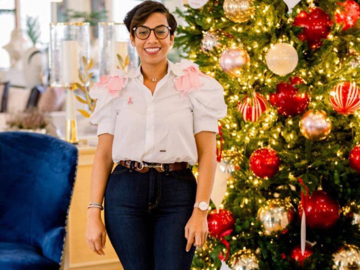 Nelsy Cruz, gobernadora de Montecristi, víctima del colapso de la discoteca en RD