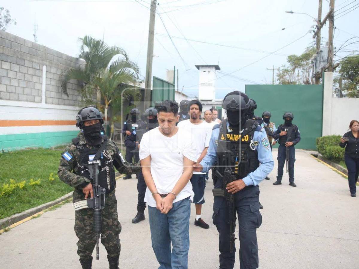 Trasladan a 35 reos de alta peligrosidad para frenar extorsiones desde cárceles