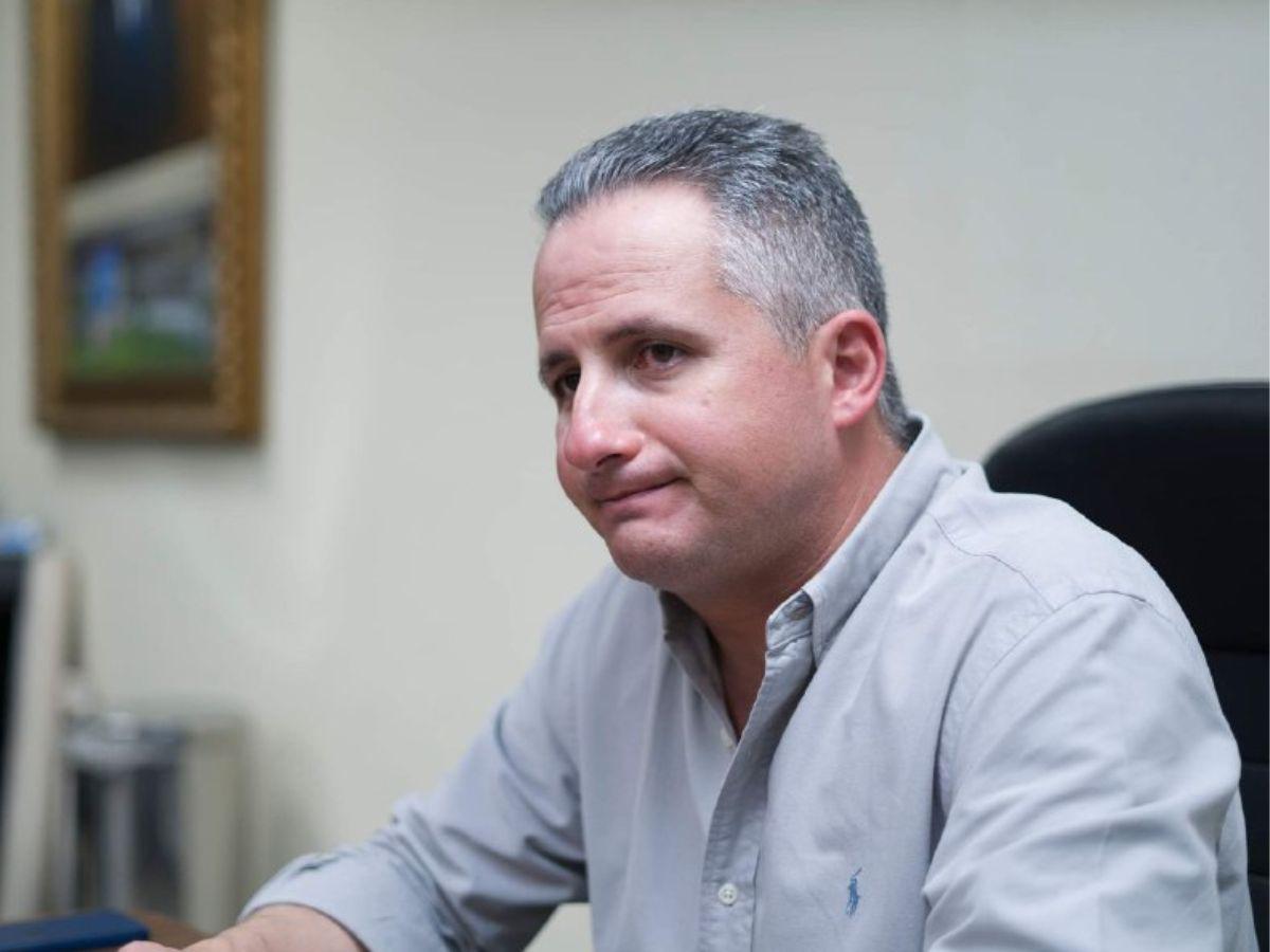 El presidente del club catedrático, Elías Burbara