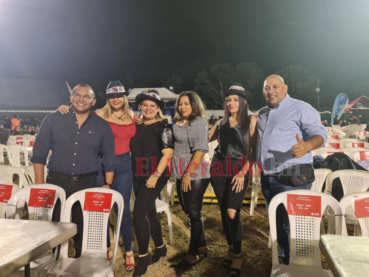 Los capitalinos estaban muy felices por ser parte de “El forajido tour”