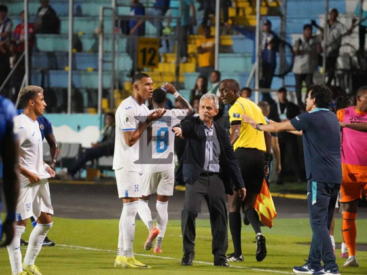 No se vio en TV: Pelea al final del juego y el enojo de Rueda con Kervin Arriaga