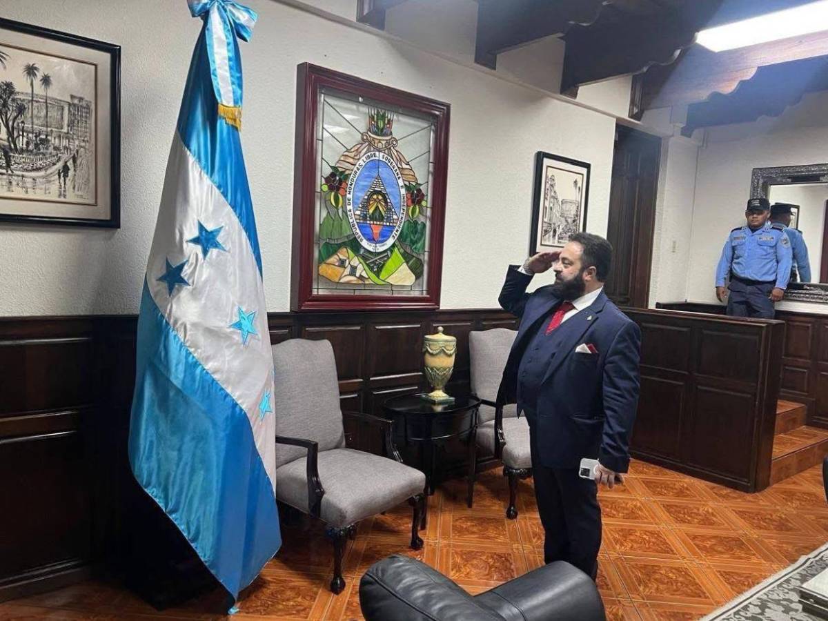 Lo que hizo Luis Redondo en sus últimas horas como presidente del Congreso Nacional