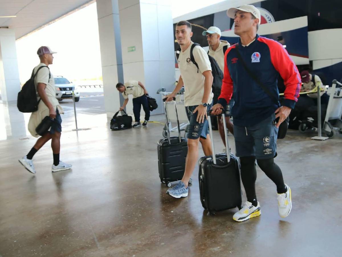 Con sus figuras y un invitado especial: Olimpia viajó a México para enfrentar al América en Concacaf