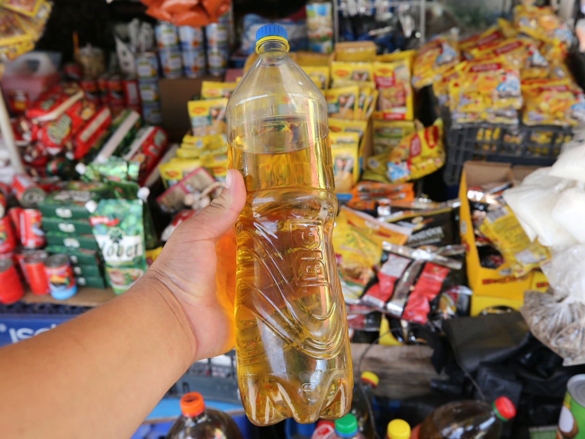 Aumenta 8 lempiras la libra de aceite de cocina en los mercados del Distrito Central