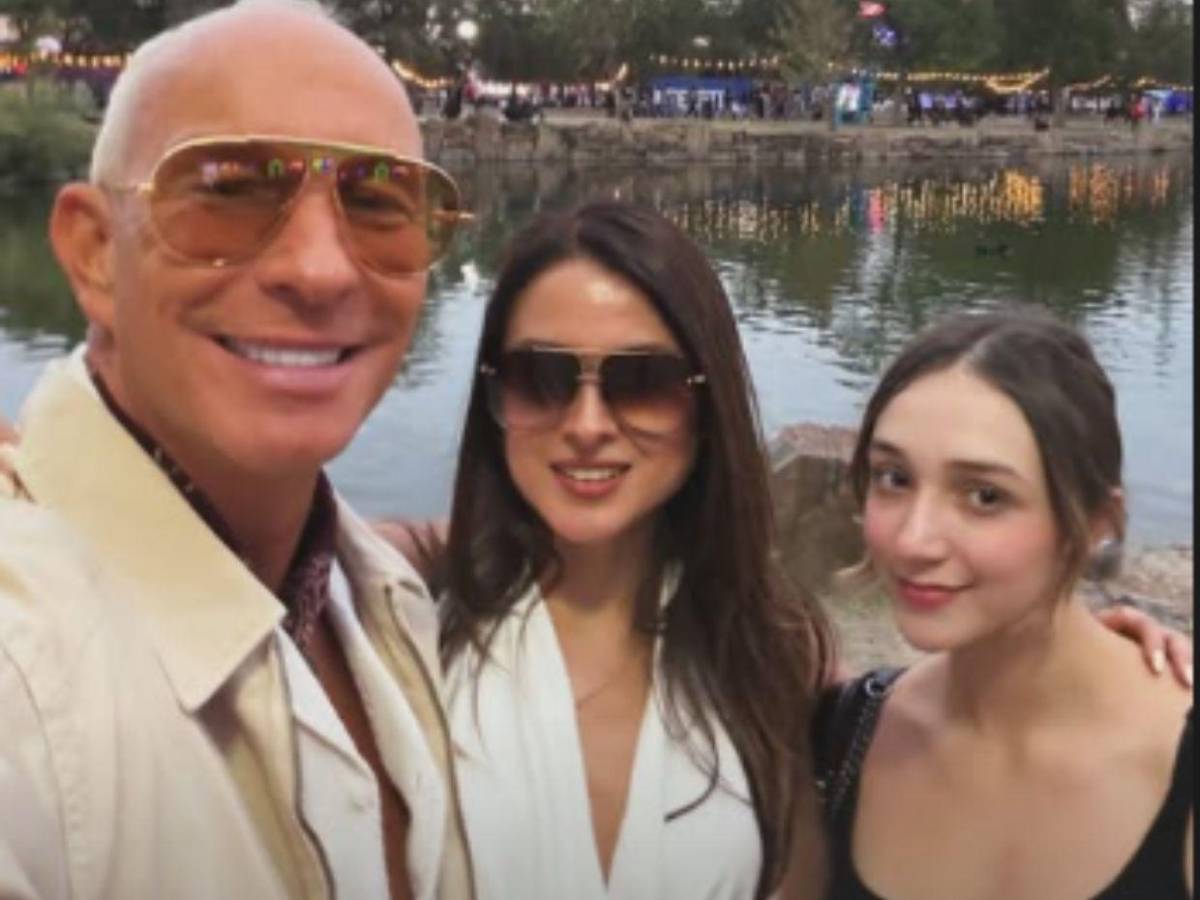 Erik Rubín, exesposo de Andrea Legarreta, se deja ver con su nueva novia