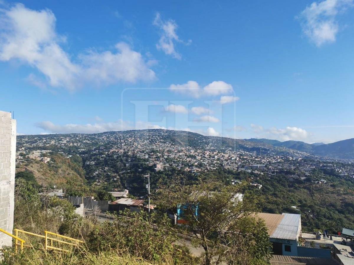 Domingo soleado, caluroso y con bruma: así está el clima en Tegucigalpa