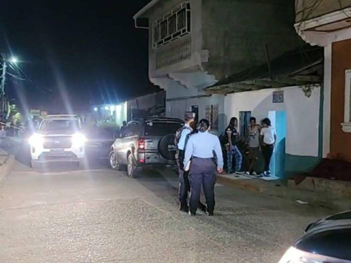 Hallan 30 casquillos de bala en escena del crimen de expolicía Fernando Mercado