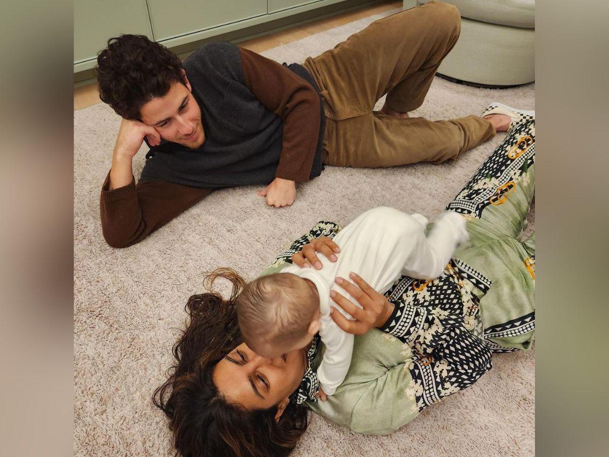 Nick Jonas y Priyanka Chopra muestran a su hija por primera vez en público