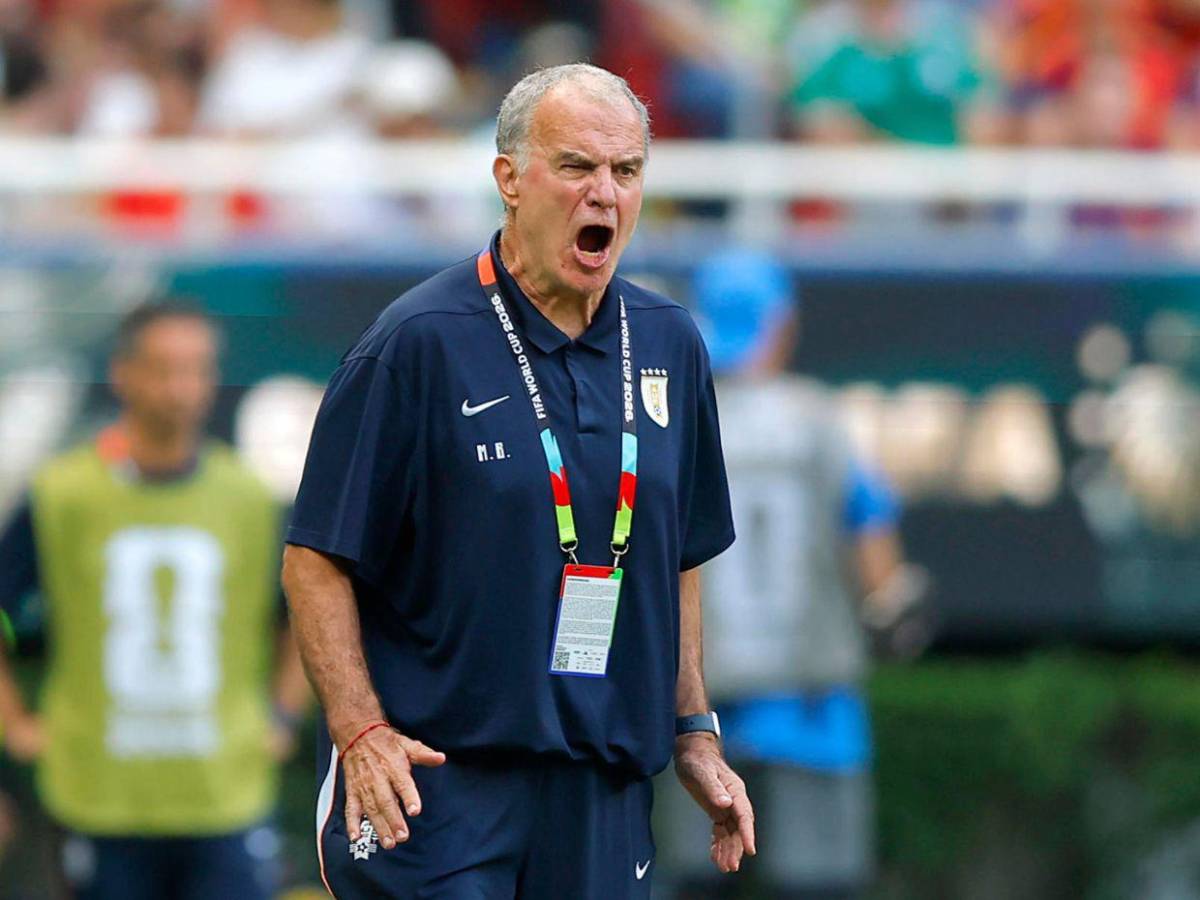 Caos mundialista: Uruguay, Marcelo Bielsa, peleas y una renuncia a la vista