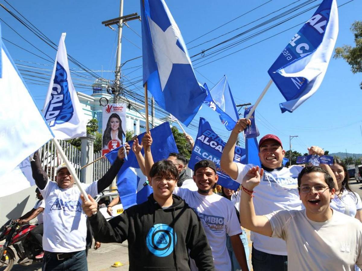 Afiches, banderas y pancartas evidencian inicio de propaganda para elecciones primarias