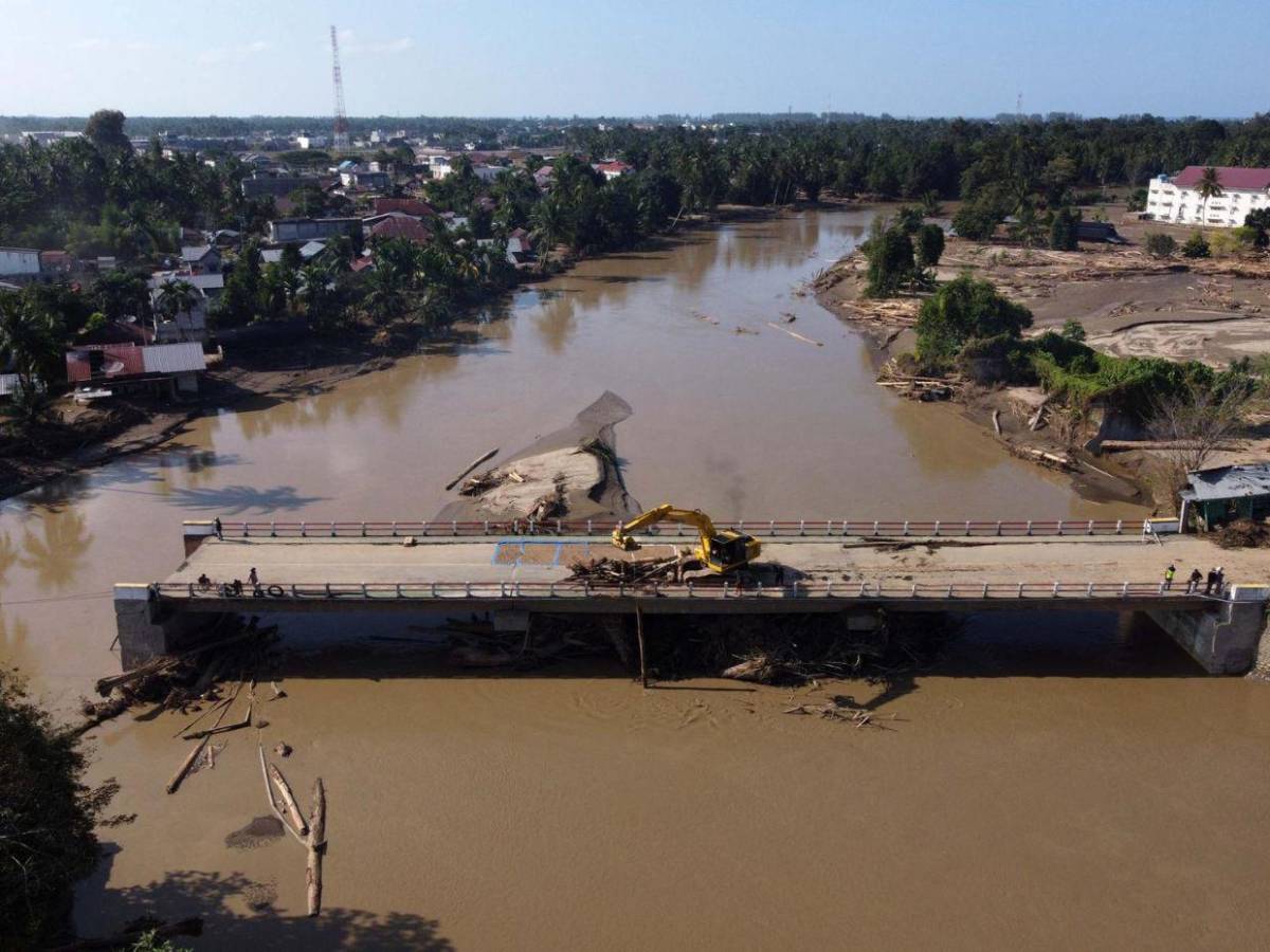 Impactantes imágenes de las inundaciones en Asia: hay más de mil muertos