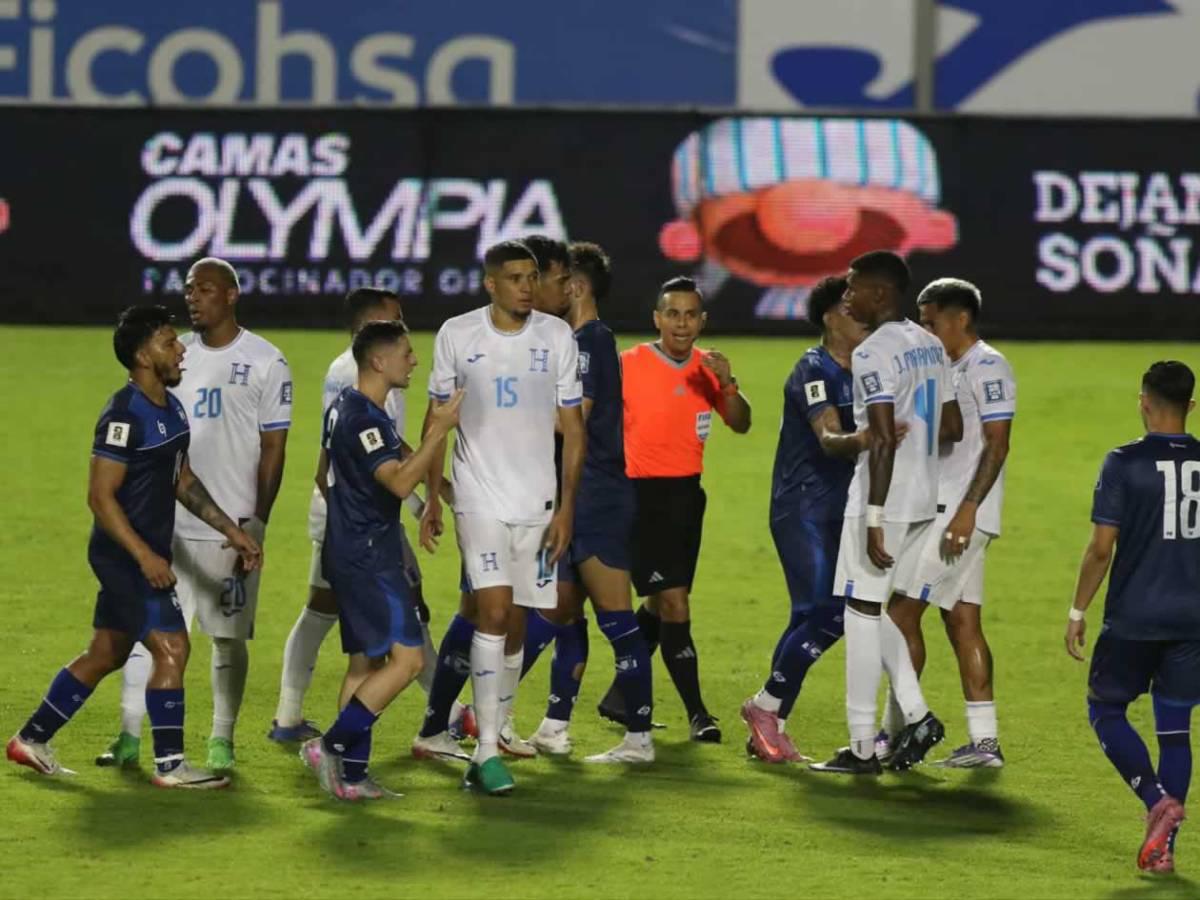 Lo que hizo la pareja del año, lindas chicas y bronca: Postales del triunfo de Honduras vs Nicaragua