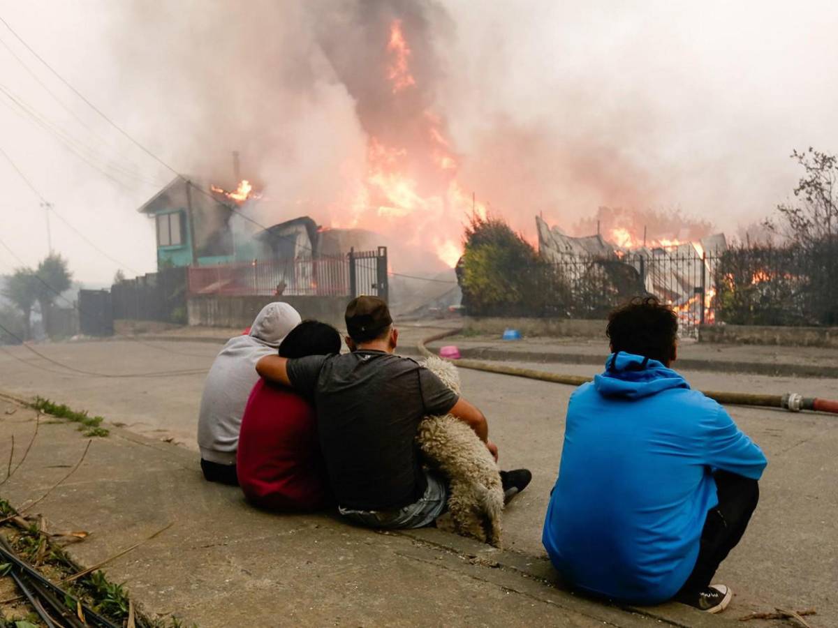 La caótica escena en Chile, que amanece consumida por las llamas