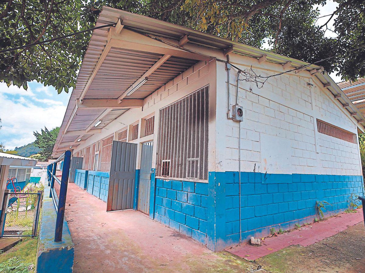 Educación ha reparado apenas 23 de 109 centros educativos en Honduras