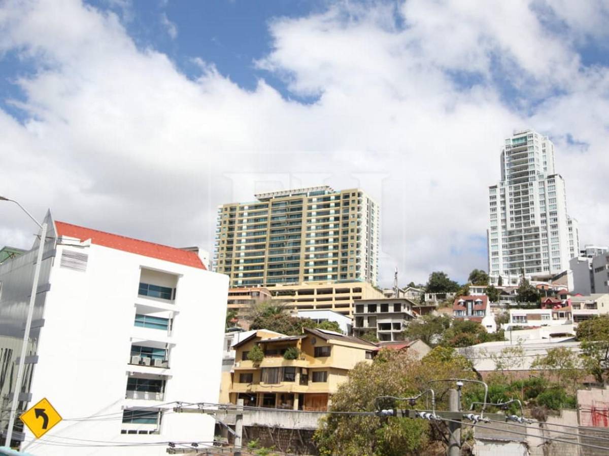 La capital vista a desnivel: edificios marcan el crecimiento vertical de Tegucigalpa