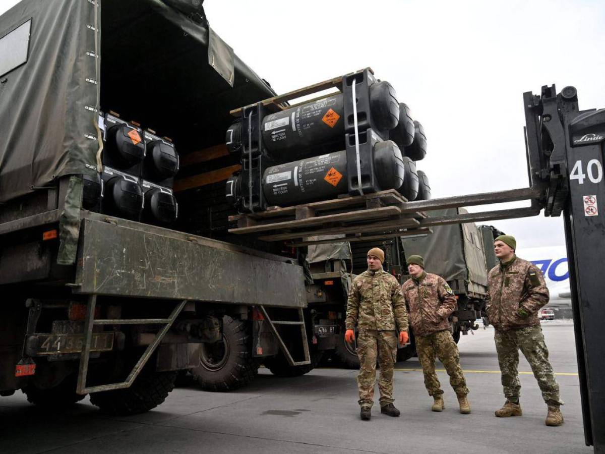 EEUU aprueba nueva ayuda militar a Ucrania, incluidos sistemas de cohetes
