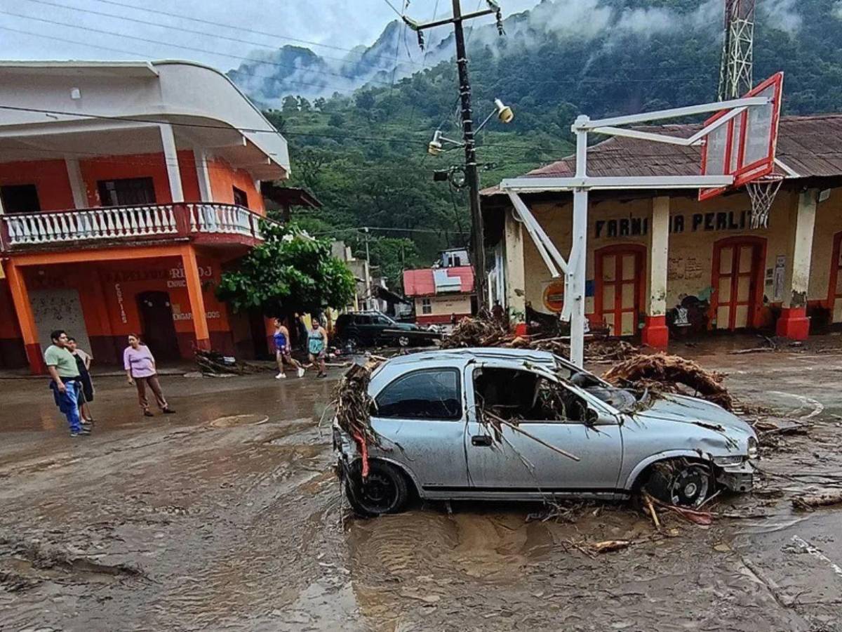 Lluvias dejan estragos en México: 64 muertos y 65 desaparecidos