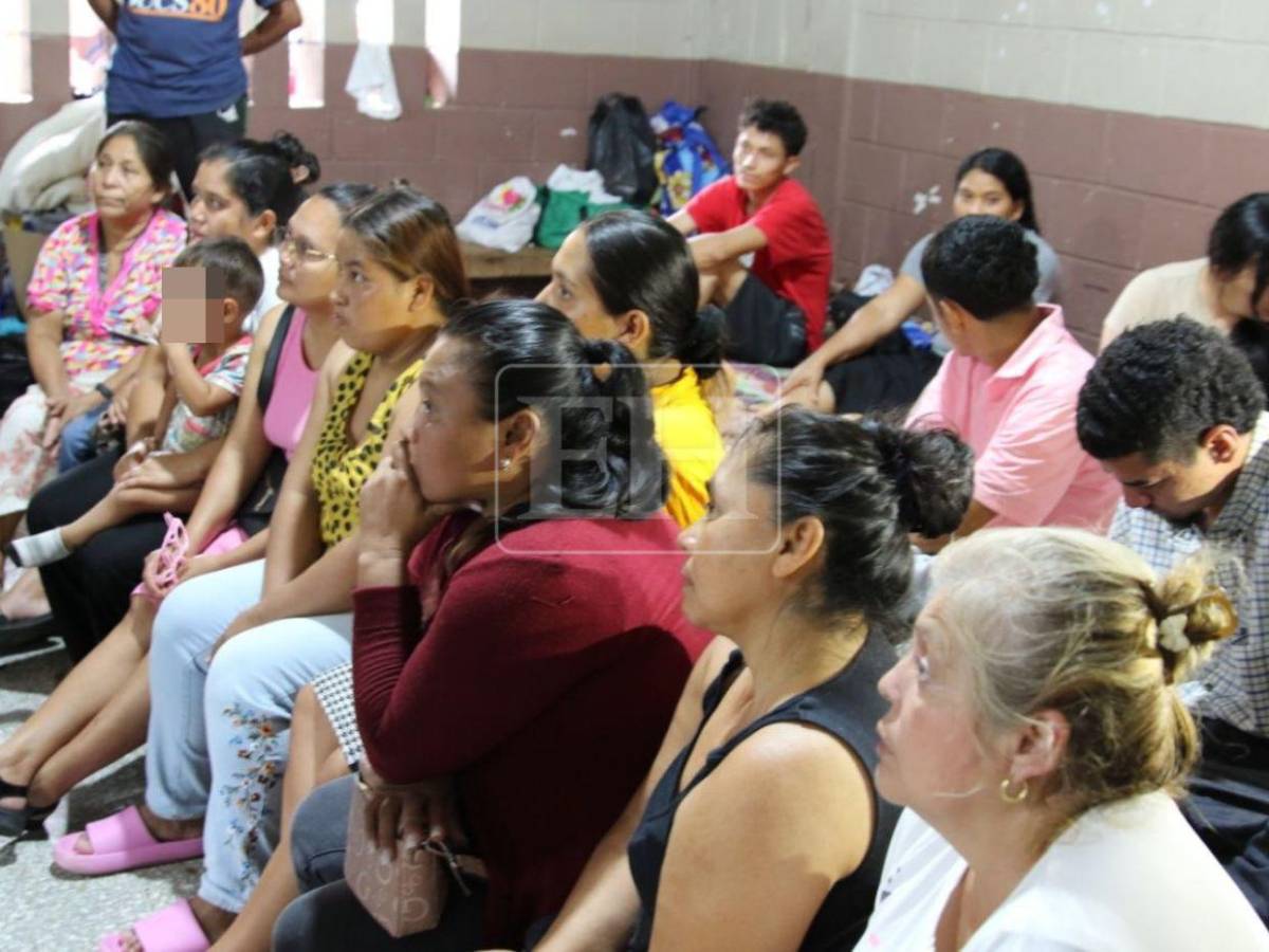 A una semana del desastre, damnificados de Villa Unión siguen sin regresar a sus hogares