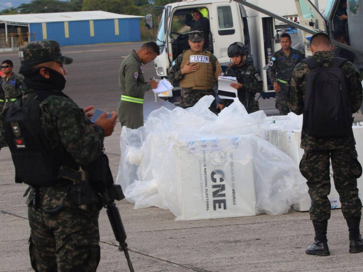 Llegan a Tegucigalpa maletas electorales desde Gracias a Dios