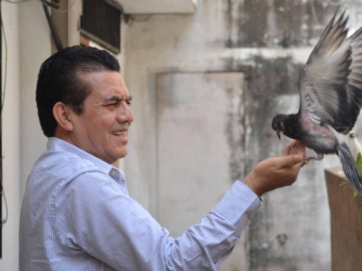 Con un gran legado y rodeado de cariño lo despiden: Velorio del periodista Arístides Aceituno