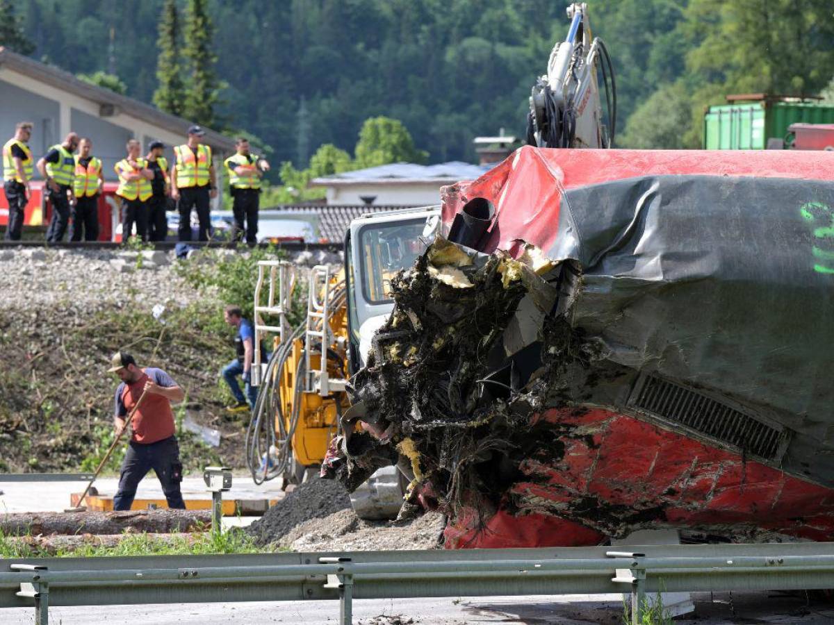 Sube a 5 muertos y 44 heridos el balance del accidente de tren en Alemania