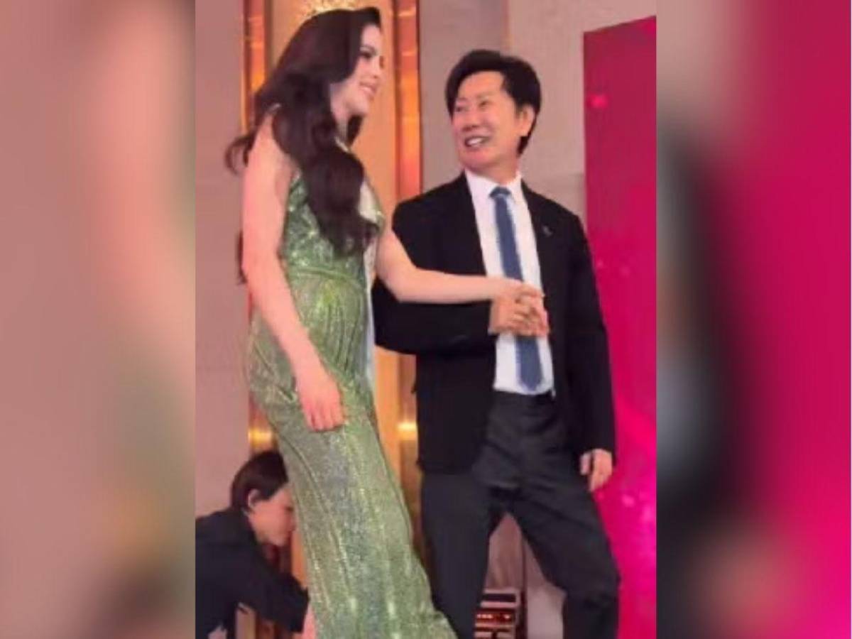 Polémica de Fátima Bosch en Telemundo: abandona la televisora y se retira en taxi