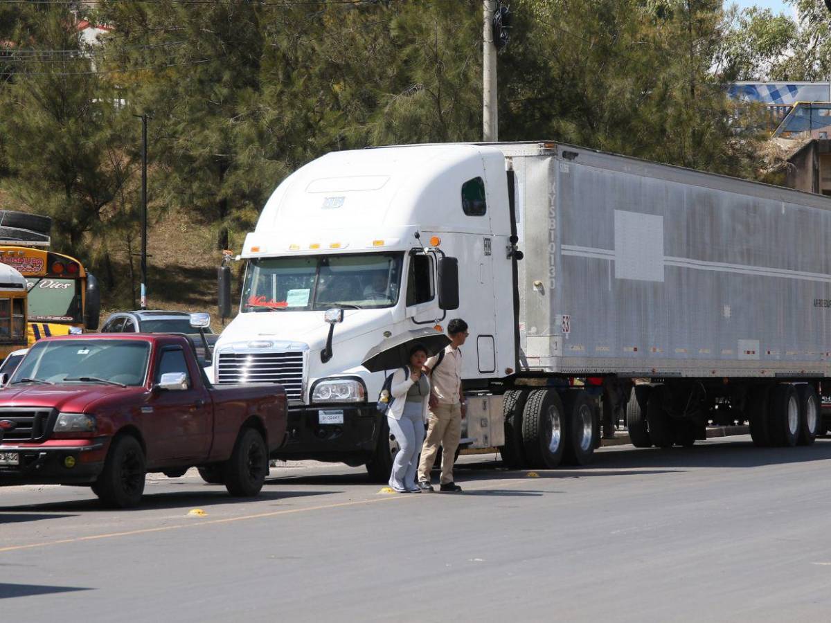 Tráfico infernal en la salida al sur: casi 10 horas de congestionamiento vial