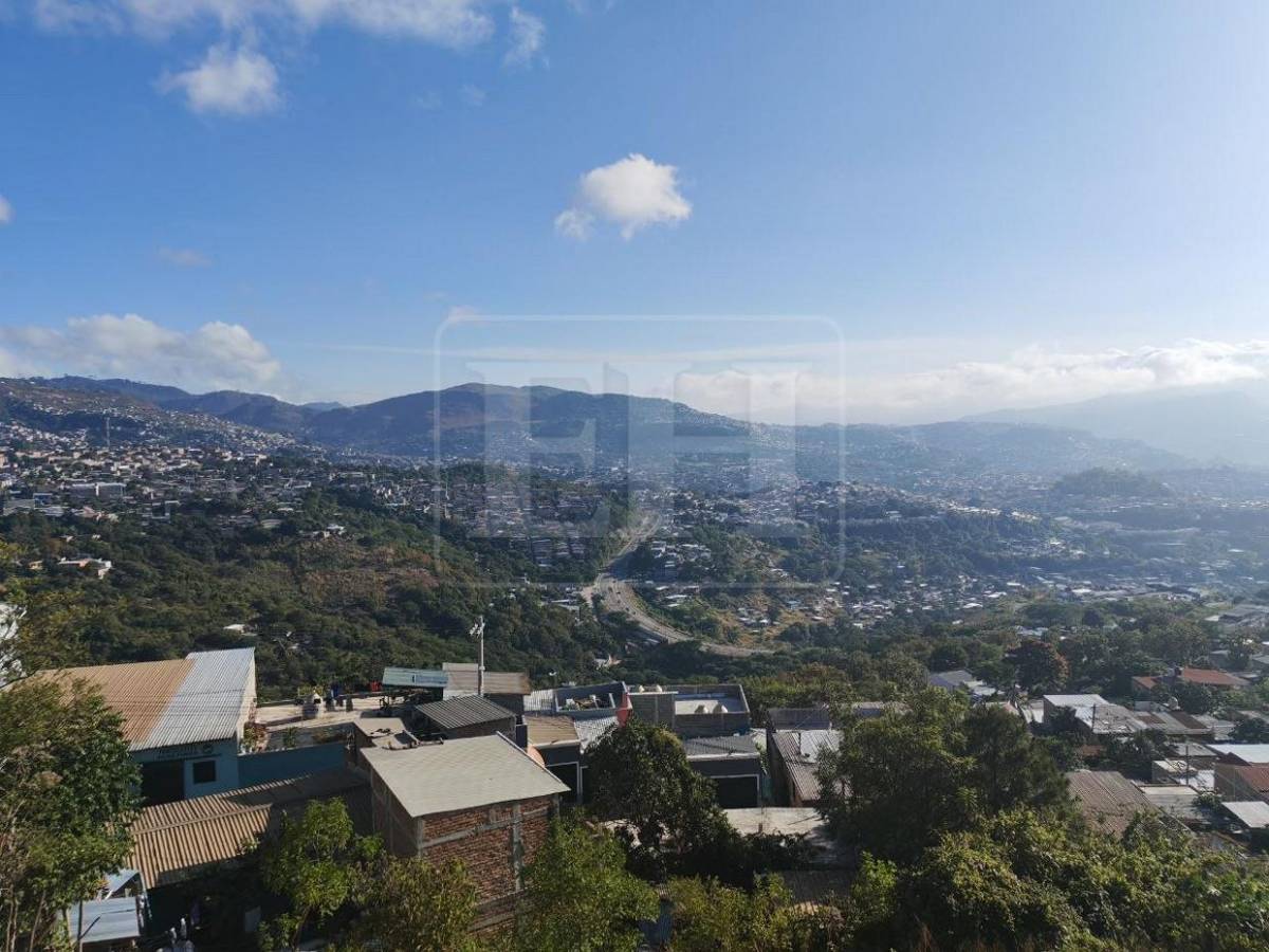 Domingo soleado, caluroso y con bruma: así está el clima en Tegucigalpa