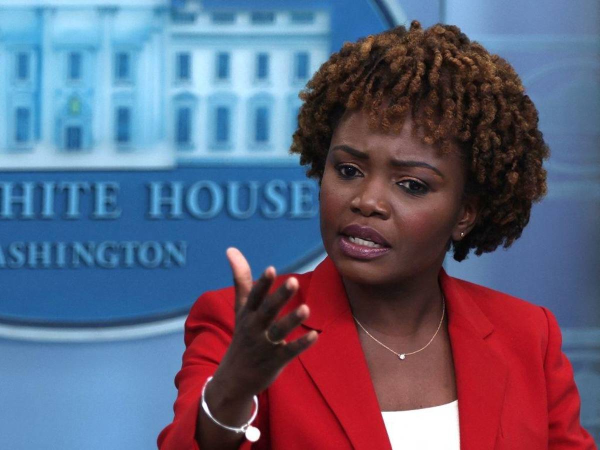 Casa Blanca pide a gobernador de Texas no “entrometerse” en el control migratorio