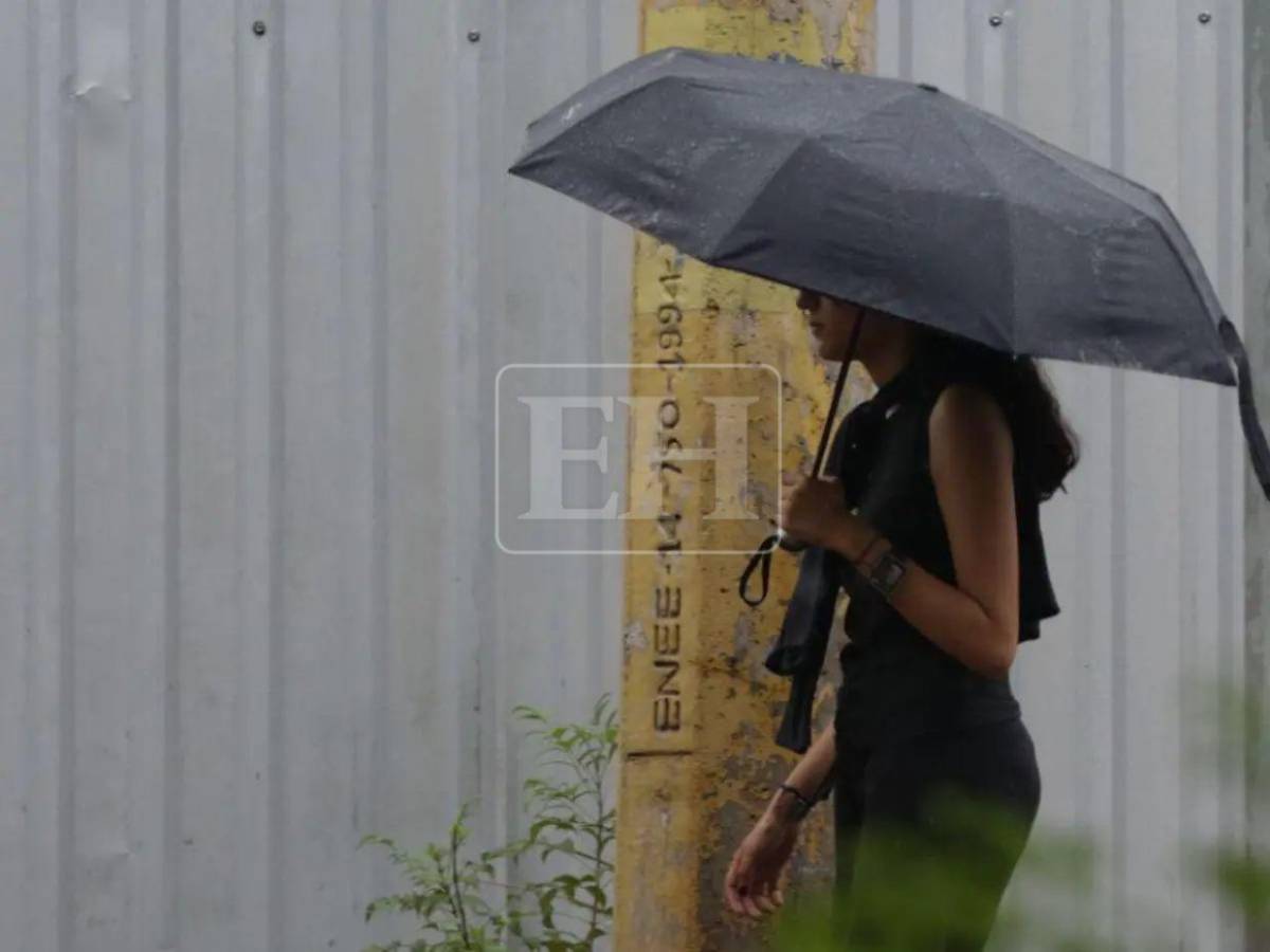 Onda tropical golpeará con más fuerza este martes: ¿En qué zonas se esperan lluvias intensas?